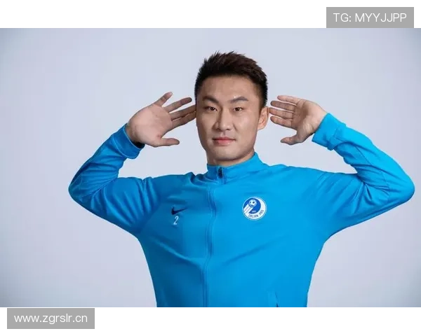 大连鲲城官宣签下巴亚拉强援加盟 大连鲲城官宣签下巴亚拉强援加盟